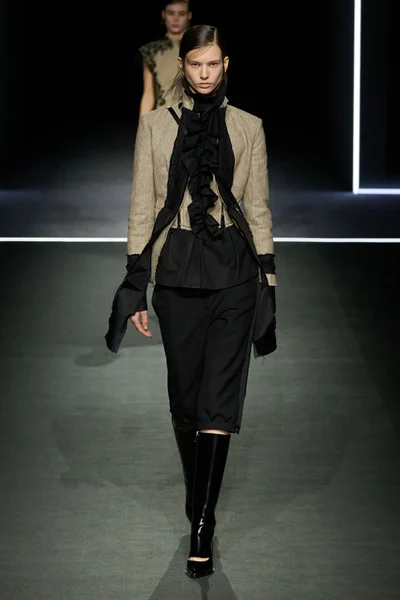 Look 1